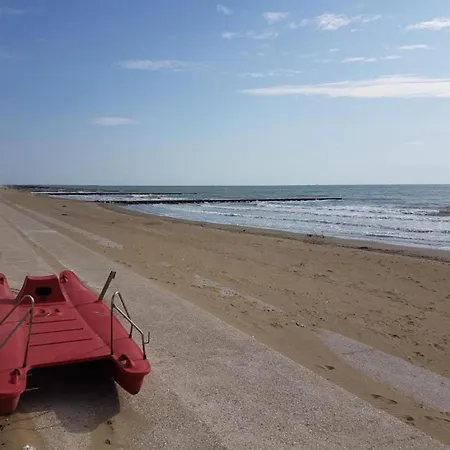 In Caorle Ve Lägenhet
